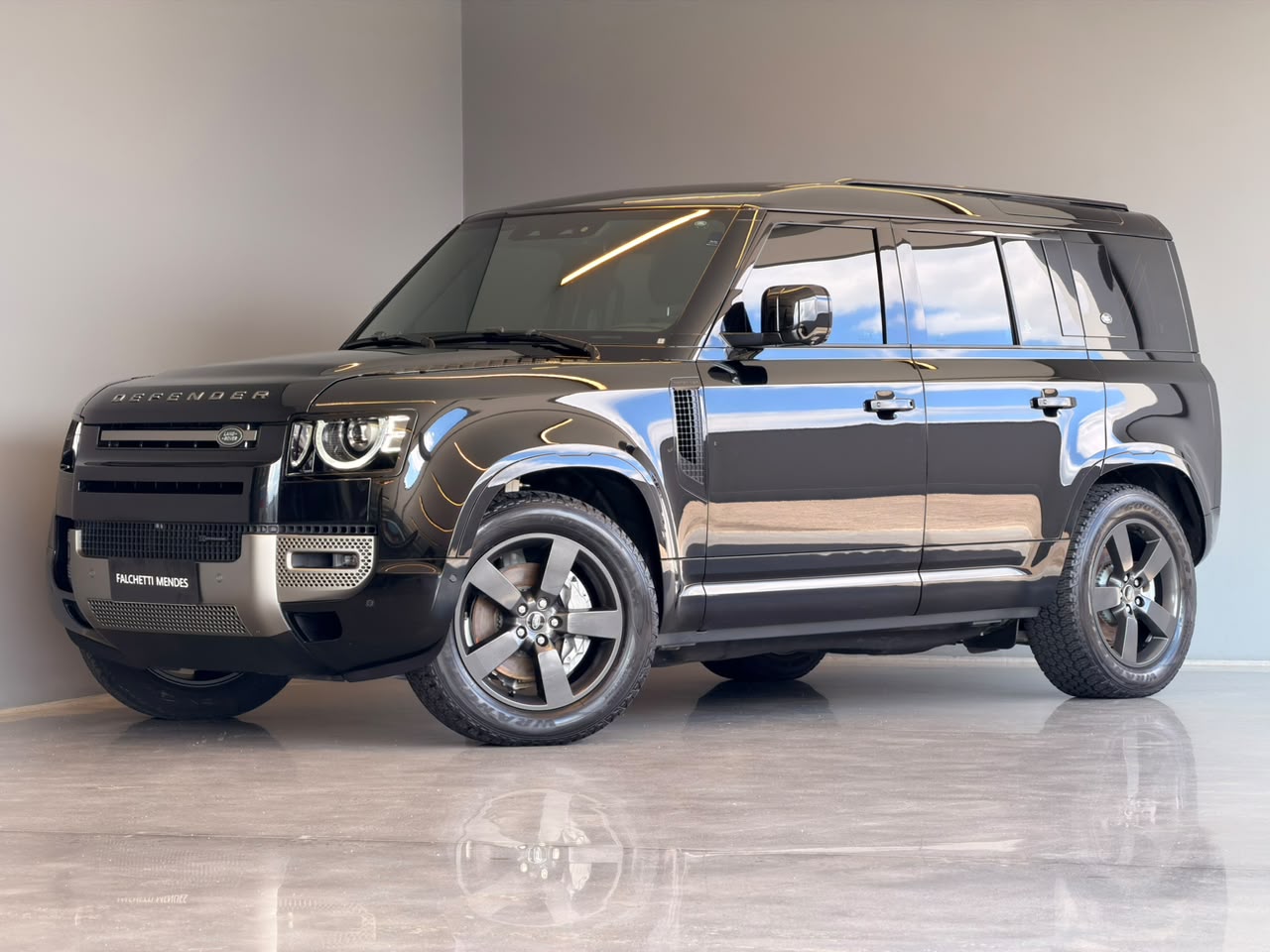 Land Rover Defender 110 2023