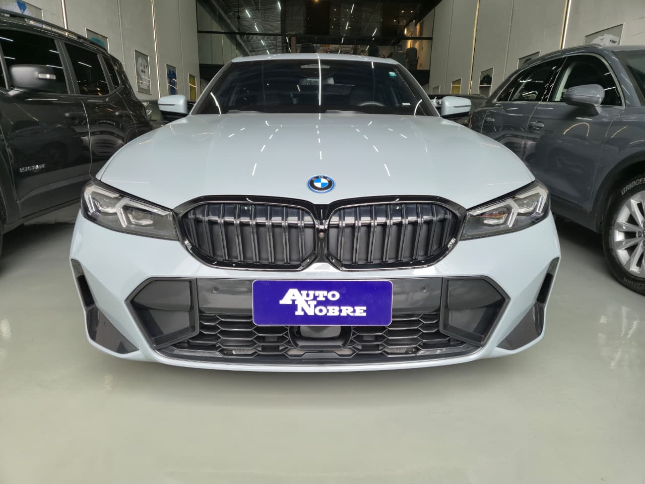 BMW 330e 2025