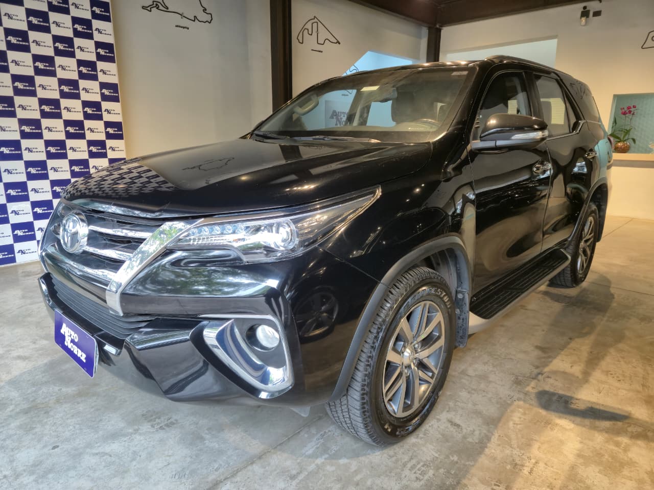 Toyota Hilux SW4 2017