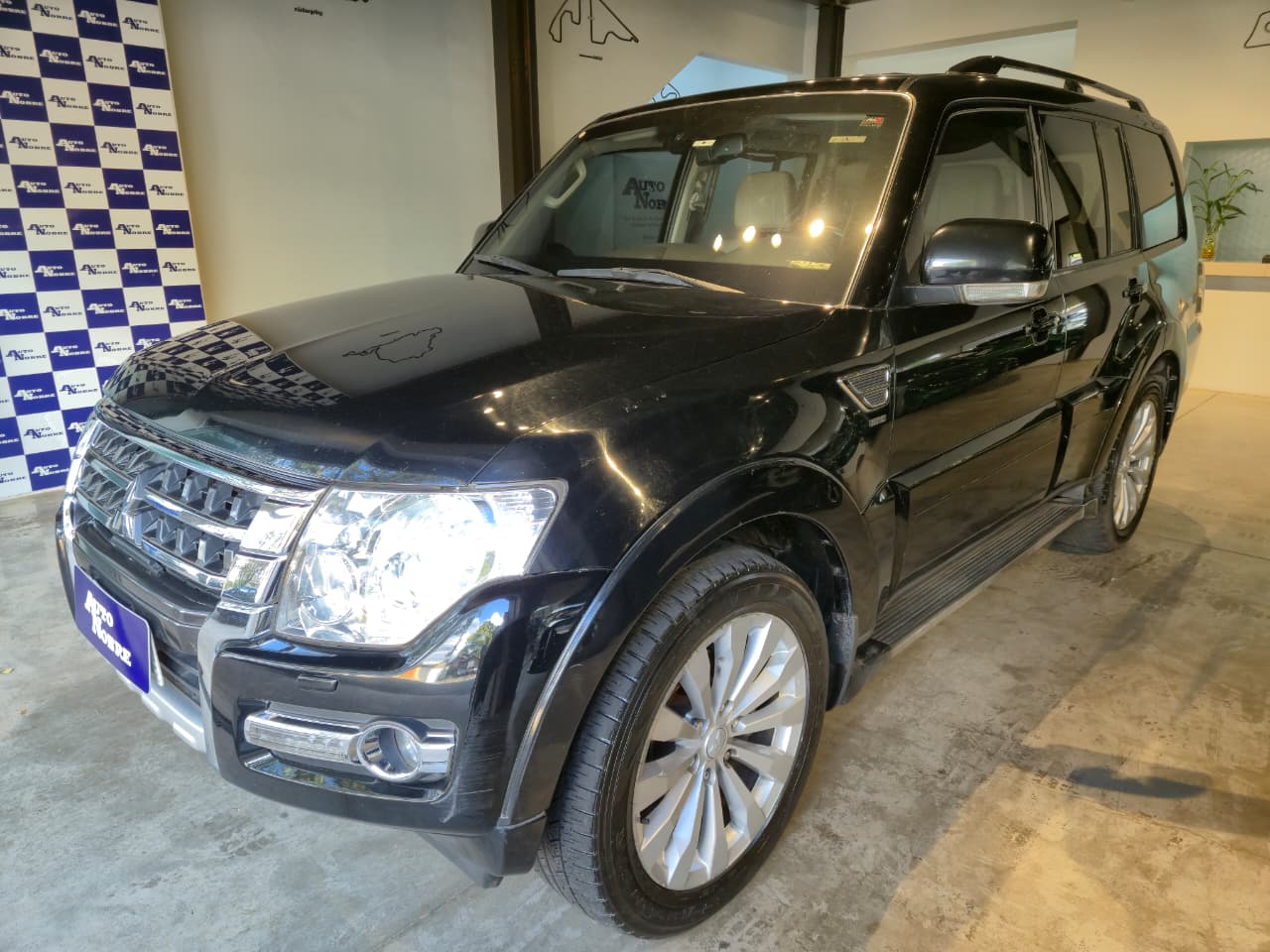 Mitsubishi Pajero 2015