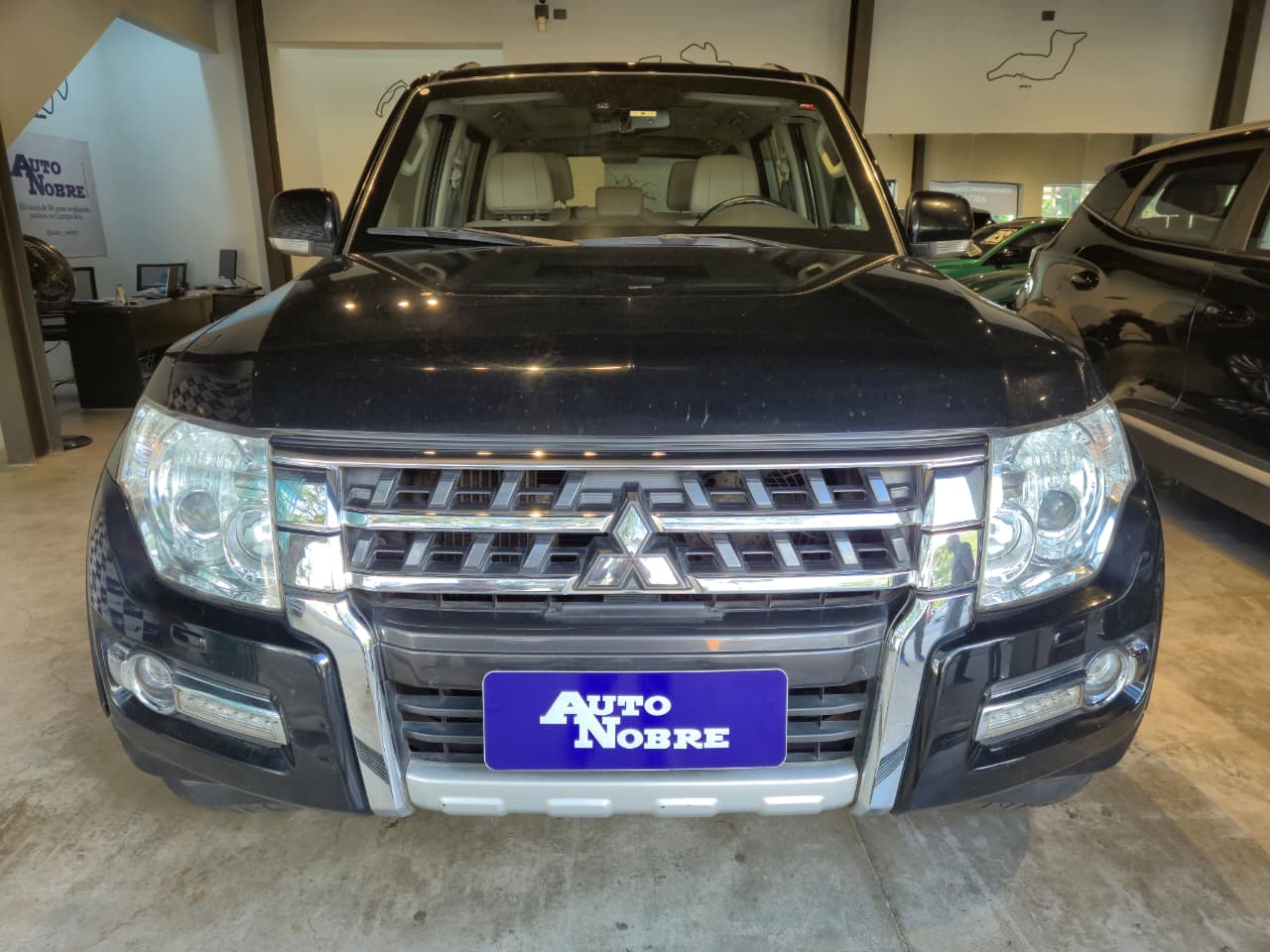 Mitsubishi Pajero 2015
