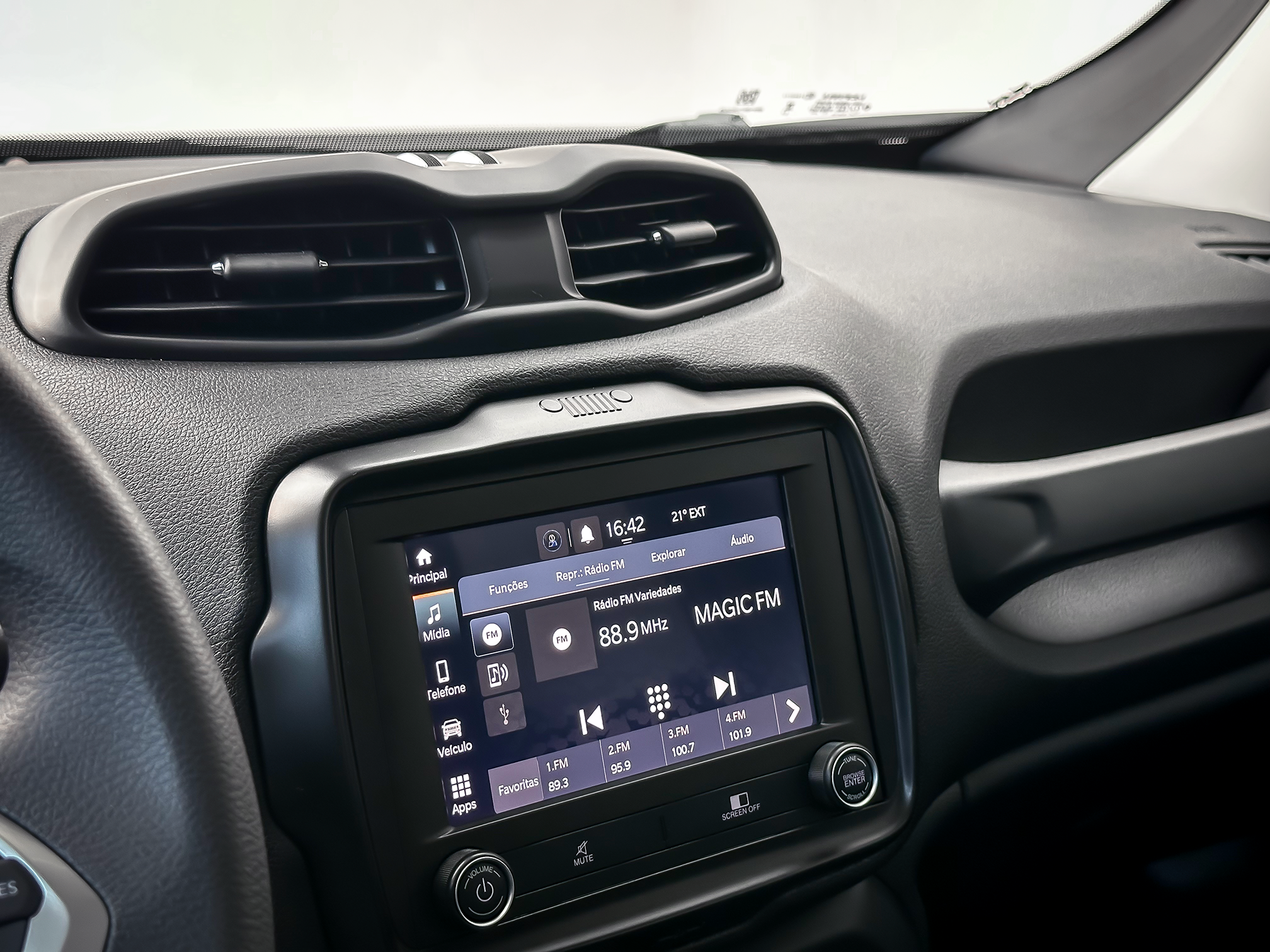 Jeep Renegade Sport T270 1.3 Tb 4X2 Flex Aut. - foto 8