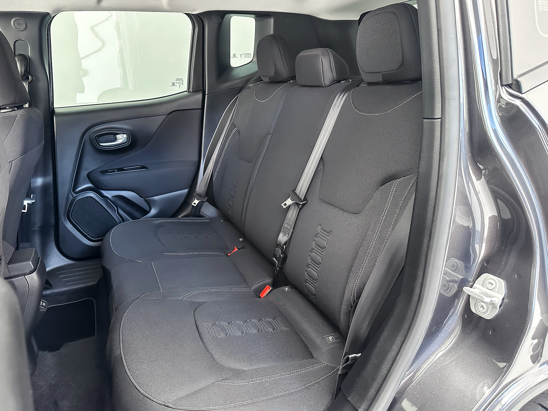 Jeep Renegade Sport T270 1.3 Tb 4X2 Flex Aut. - foto 7