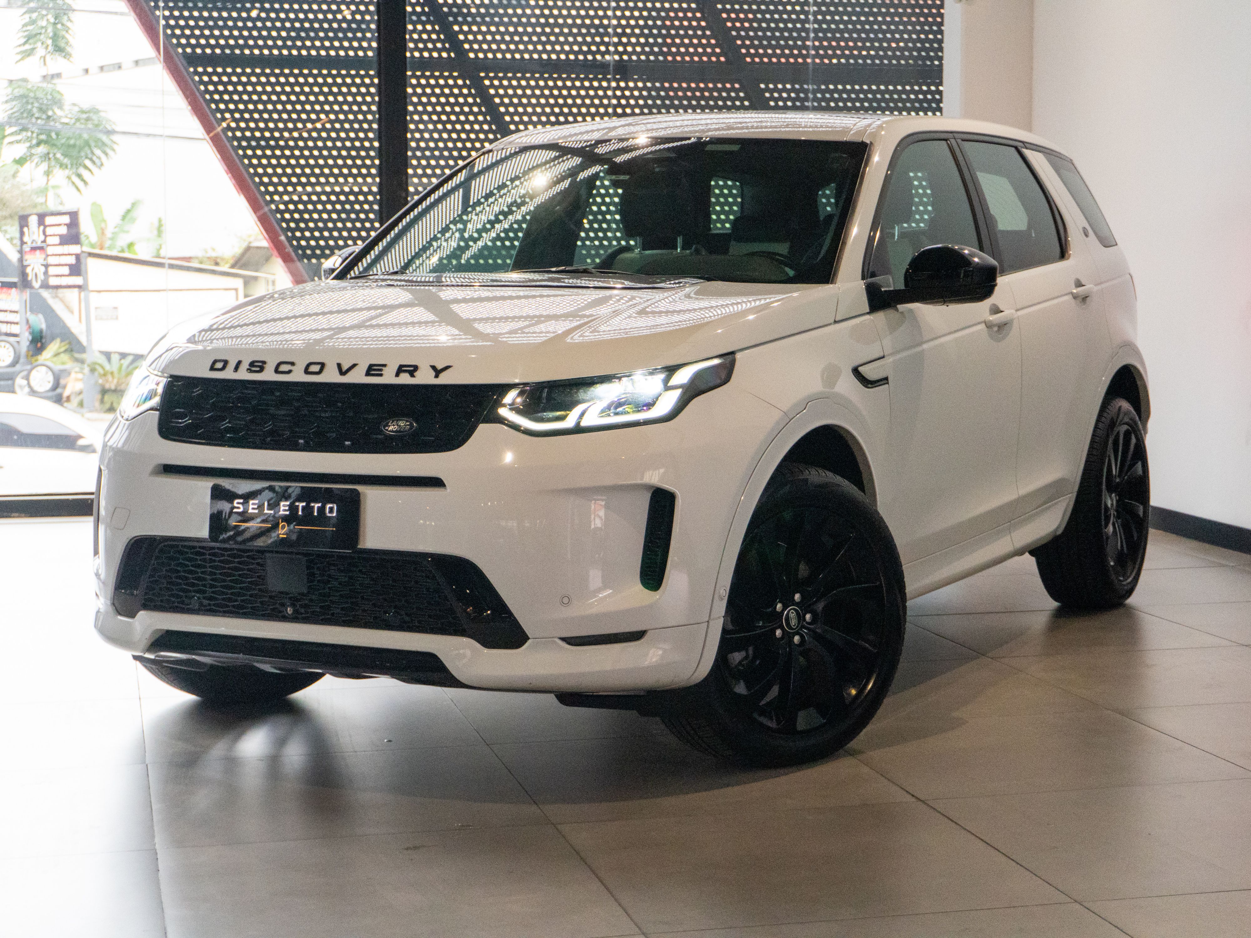 Land Rover Discovery Sport 2021