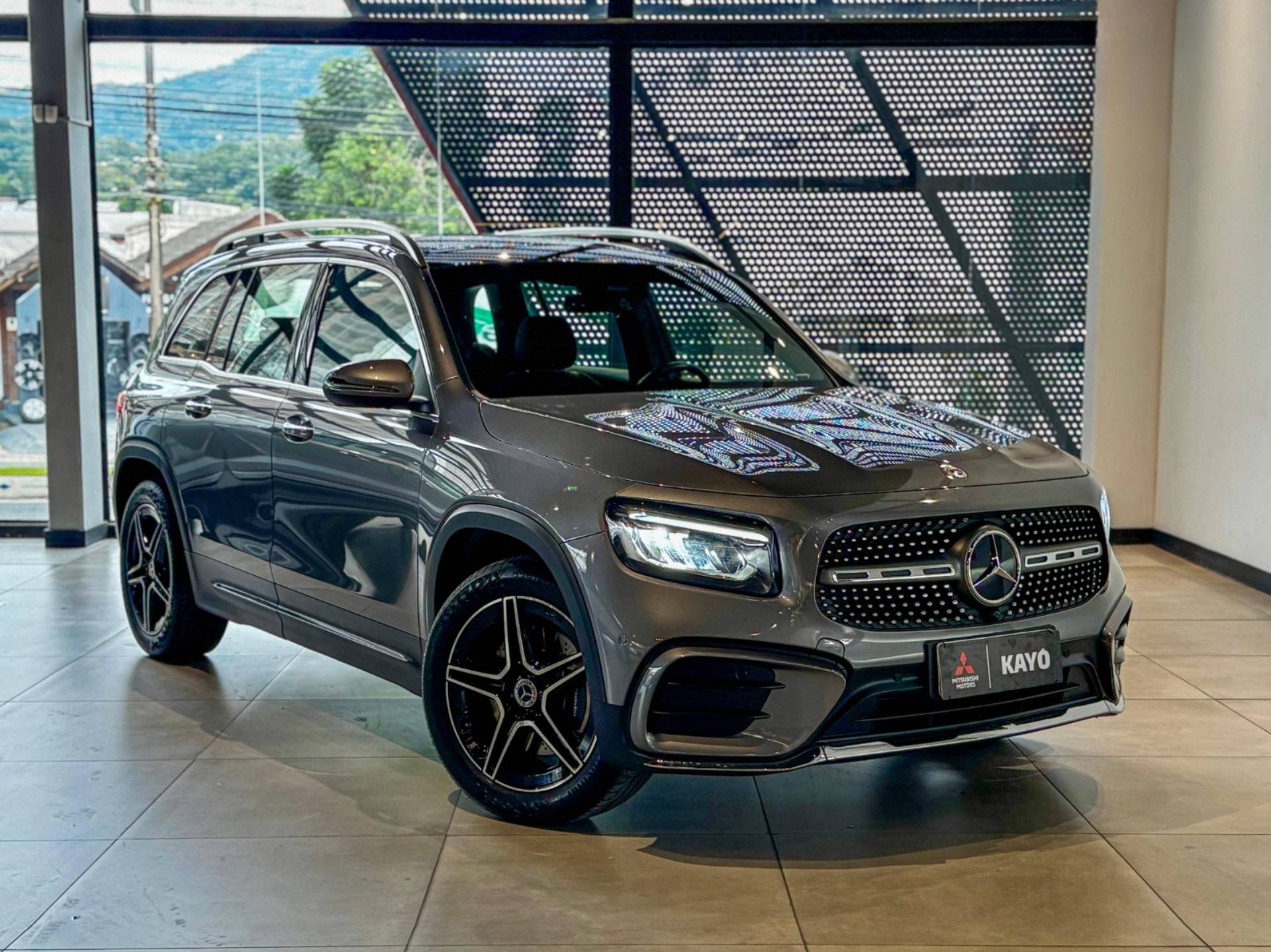 Mercedes-Benz GLB 220 2025