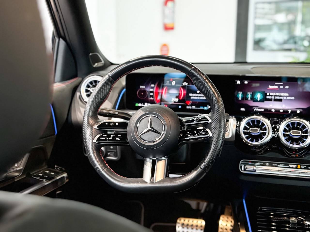 Mercedes-Benz GLB 220 2025