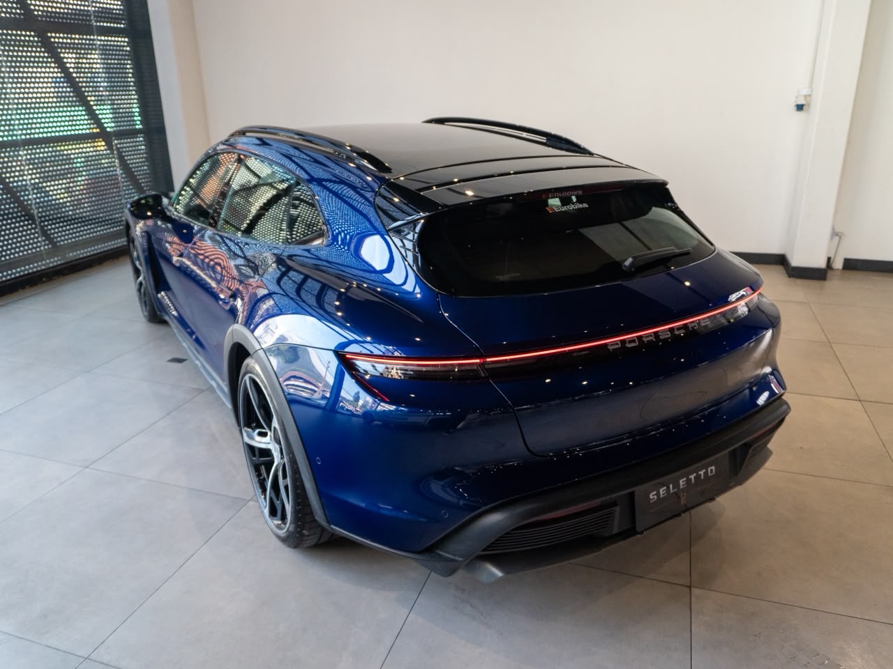 Porsche Taycan 2025