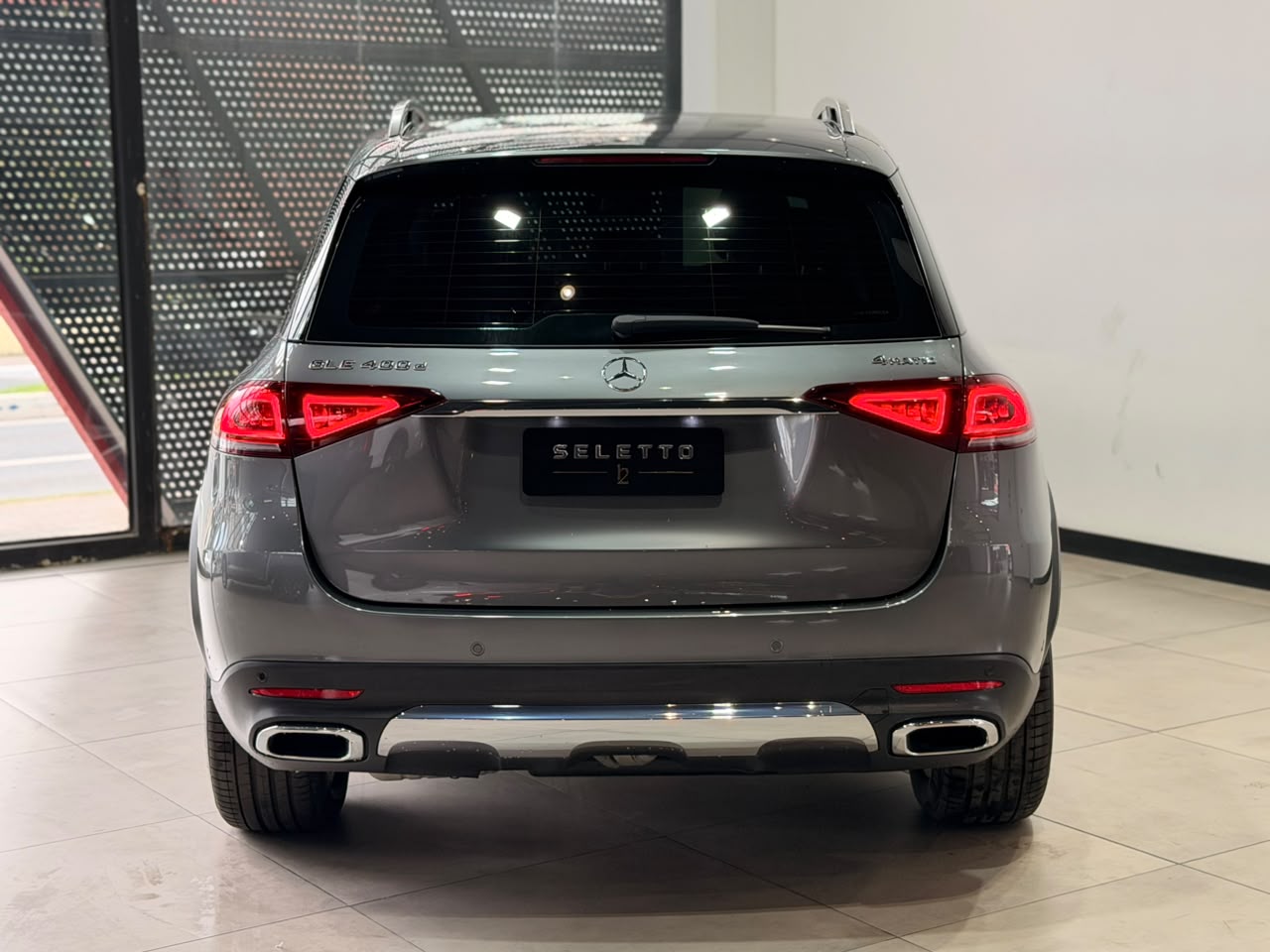 Mercedes-Benz GLE-400 2022