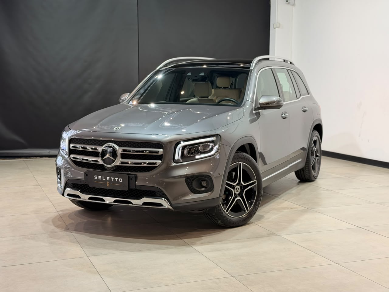Mercedes-Benz GLB 2023