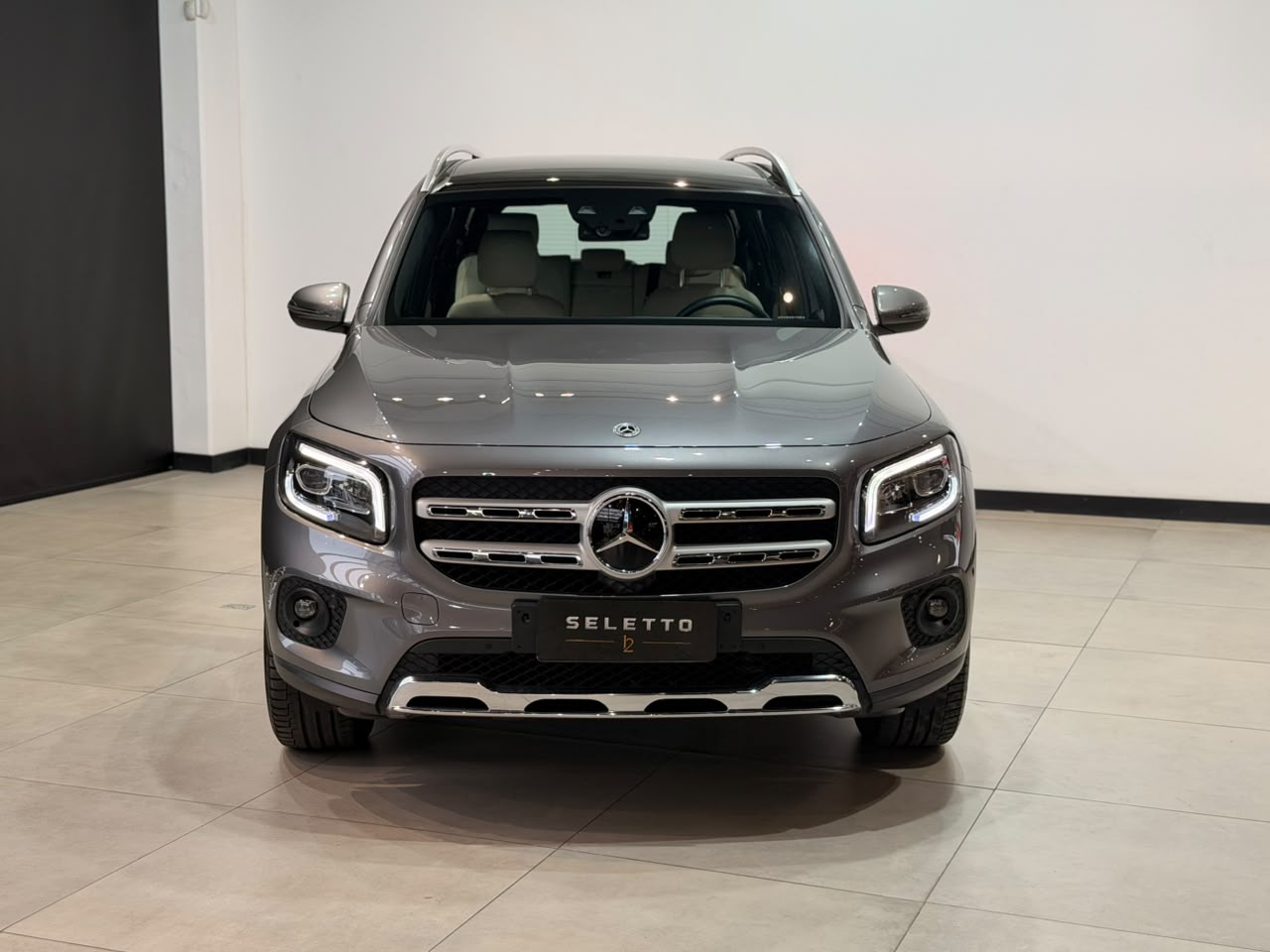 Mercedes-Benz GLB 2023